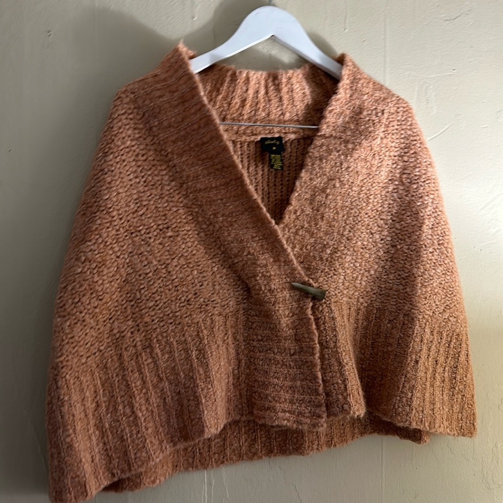 Women’s shawl